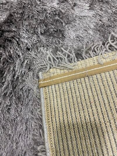 2 سجاد بحاله ممتازه لم يتم استخدامهم لون جراي