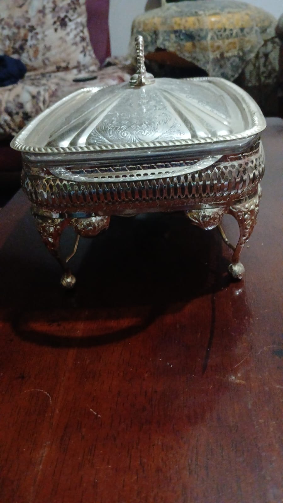 طبق جديد تقديم طلاء فضه عتيق من Mayell England مع طبق بايركس داخلي، بالختم زعلانه الشركه المصنعه