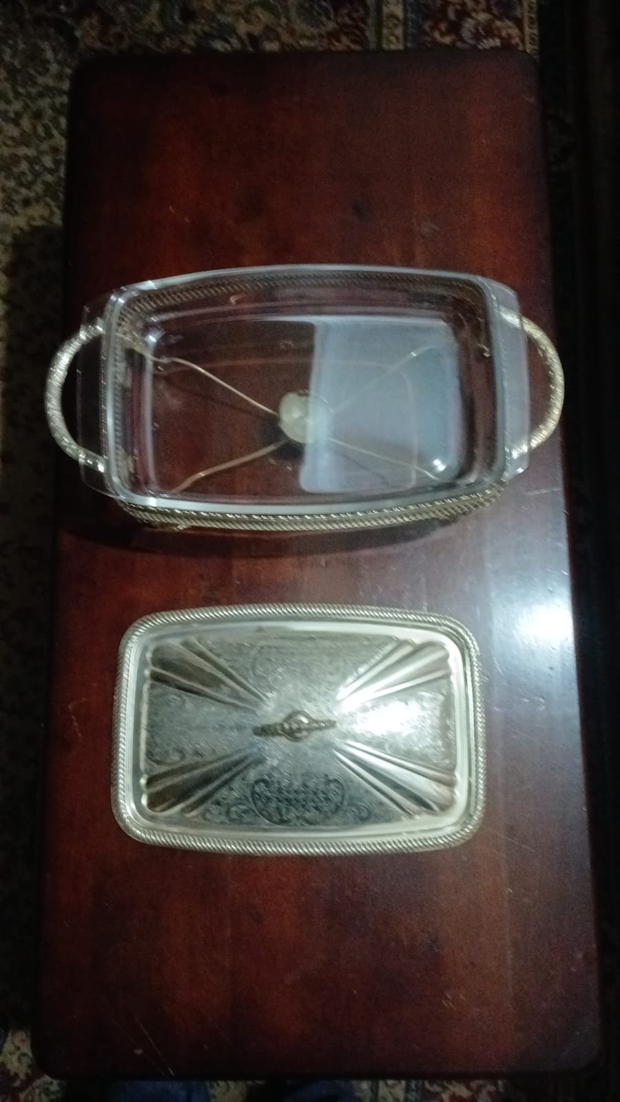 طبق جديد تقديم طلاء فضه عتيق من Mayell England مع طبق بايركس داخلي، بالختم زعلانه الشركه المصنعه