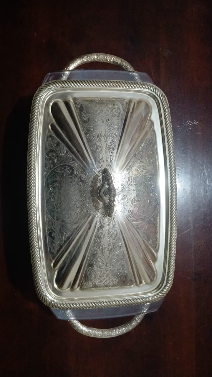 طبق جديد تقديم طلاء فضه عتيق من Mayell England مع طبق بايركس داخلي، بالختم زعلانه الشركه المصنعه